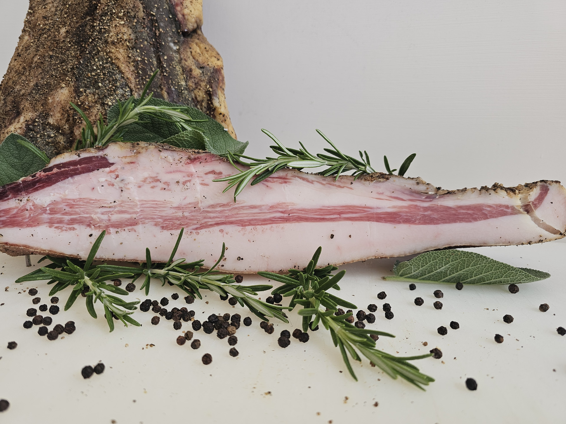 guanciale-stagionato-pepe_h